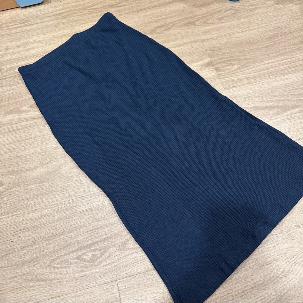 Amour Vert Dark Blue Pencil Skirt